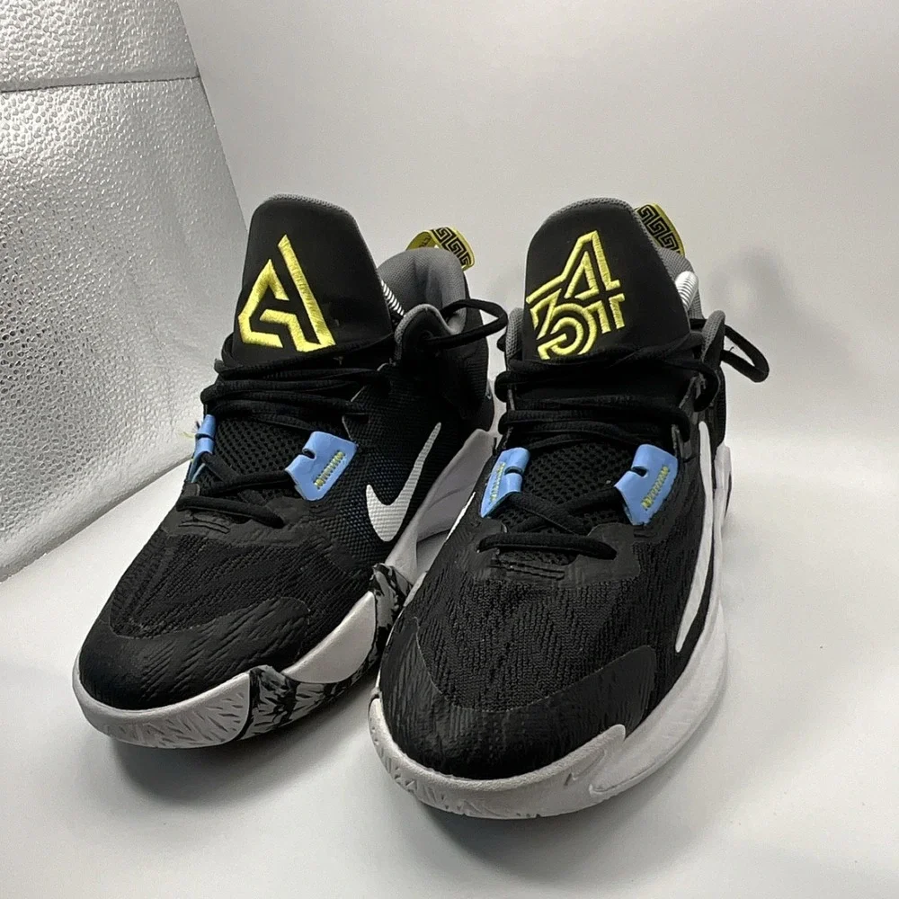 Nike Giannis Immortality‎ 2 Sneakers Black White Blue Boys 6Y